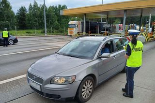 Kierowcy zawodowi za kierowcami tirów na A1 na podwójnym gazie. Było ich kilku jednego dnia!