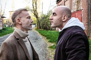 Pierwsza miłość odc. 3751. Adam Biernacki (Krystian Wieczorek), szantażysta