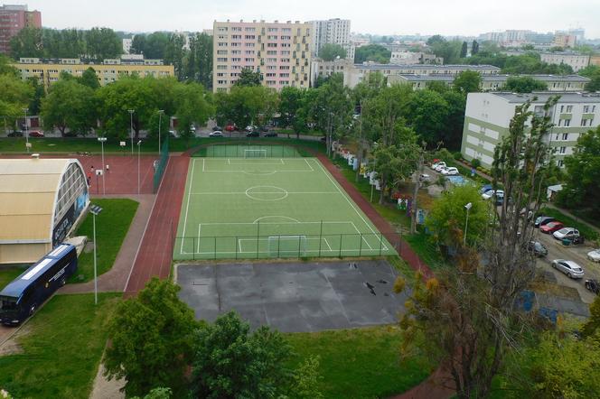 Gdzie zagrać w piłkę w Warszawie albo pójść na plac zabaw? Magistrat pomoże mieszkańcom