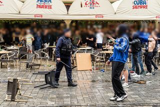 Awantura kibiców przed meczem Chelsea - Betis