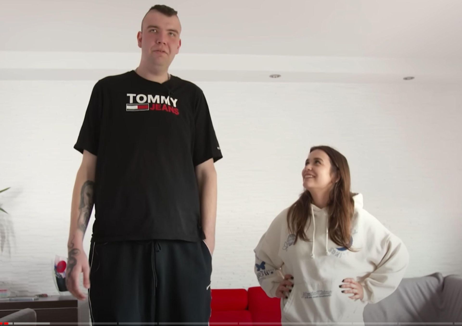 Dolny Śląsk. Najwyższy człowiek w Polsce. Ma 20 lat i aż 222 cm wzrostu