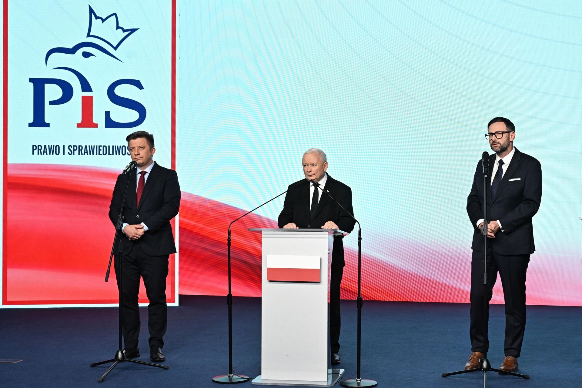 Kaczyński broni swoich ludzi. Ma jedno zdanie o zarzutach