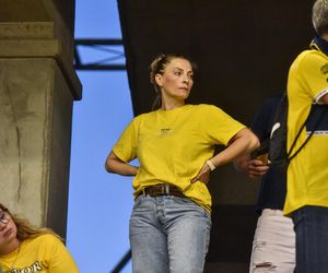 Sektor gości podczas finału PGE Ekstraligi. Zdjęcia kibiców Orlen Oil Motoru Lublin z Motoareny w Toruniu
