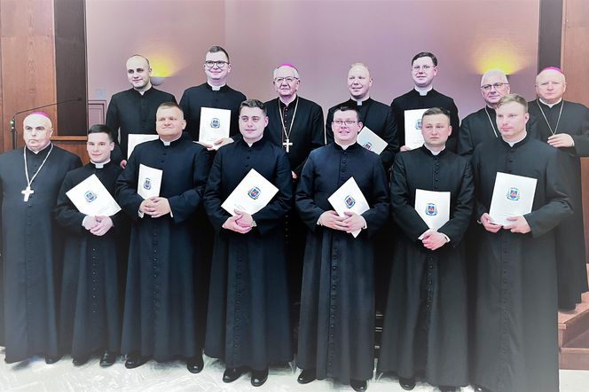 Pierwsze nominacje odebrało takze 10 nowych neoprezbiterów.