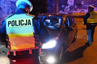 Kierowcy Ubera ze sfałszowanym prawem jazdy i narkotykami. Zgarnęła ich policja