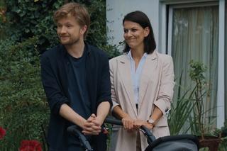 M jak miłość, odcinek 1687. Patrycja (Alżbeta Lenska), Łukasz (Jakub Józefowicz)