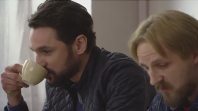 O mnie się nie martw 2 odcinek 6, Krzysiek Małecki (Paweł Domagała), Filip Bonnet (Piotr Jankowski)