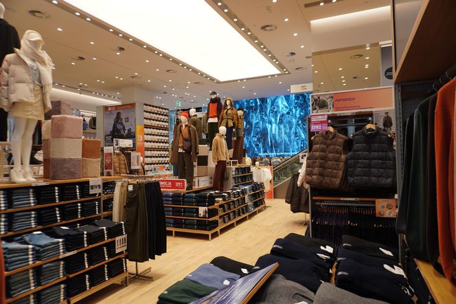 Sklep UNIQLO przy Marszałkowskiej w Warszawie po remoncie 10.2025