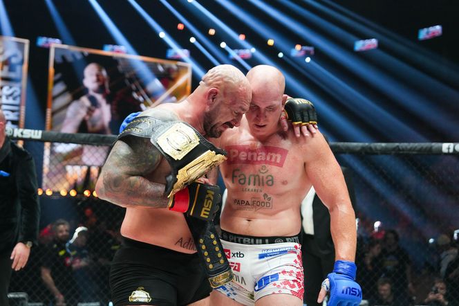 Phil De Fries pokazał rozbitą twarz po walce na XTB KSW 111. Wielkie problemy mistrza