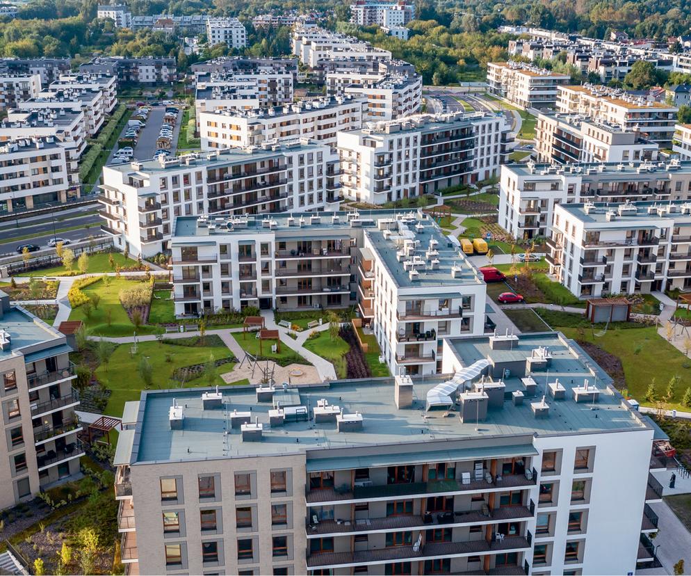 Mała architektura w osiedlach mieszkaniowych. Jak zapewnić estetyczną i funkcjonalną przestrzeń osiedla?