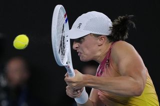 WTA Dubaj PREMIE: Ile zarobiła Iga Świątek w Dubaju? Jakie są nagrody pieniężne?