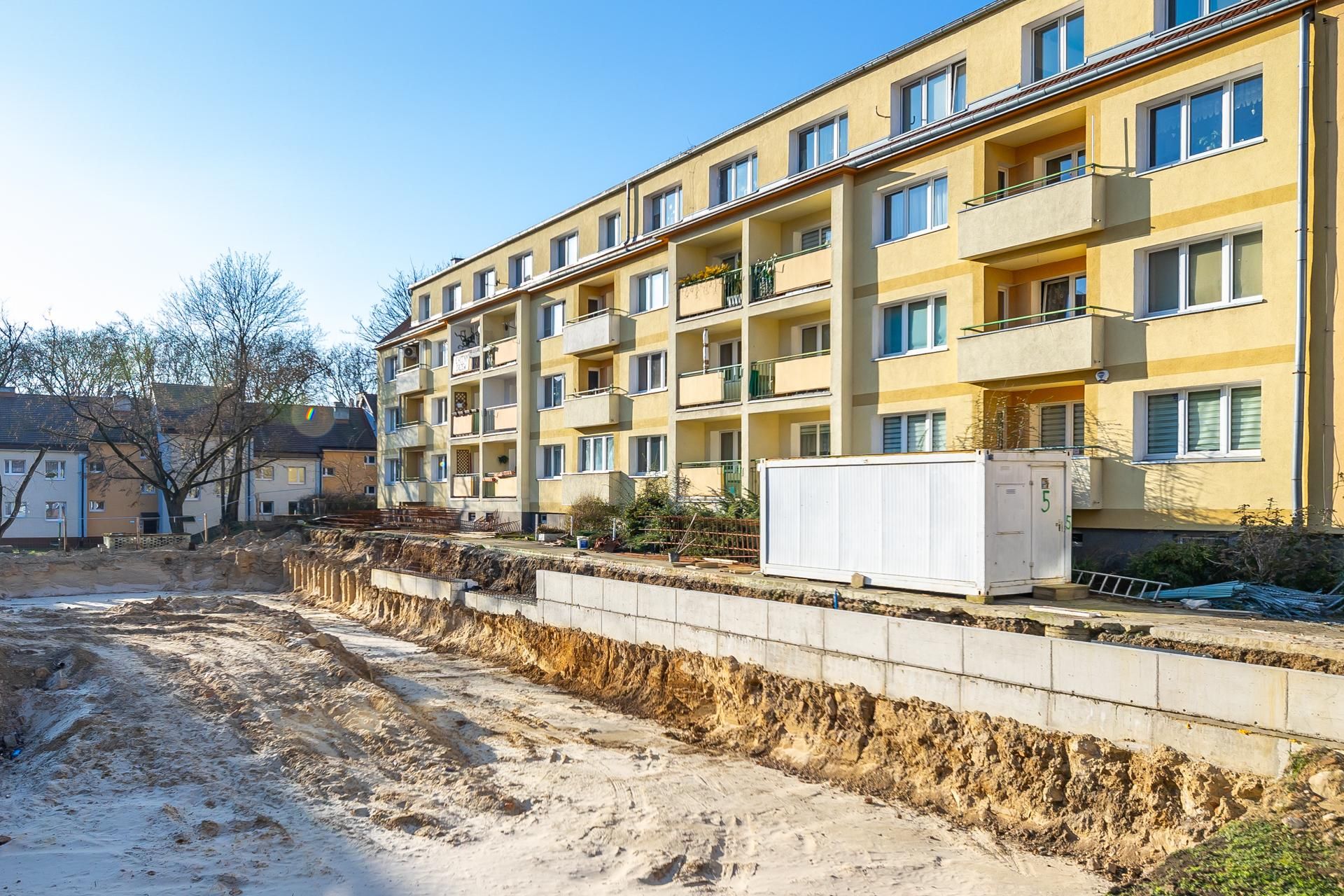 Wstrzymana budowa bloku przy ul. Szymanowskiego w Szczecinie