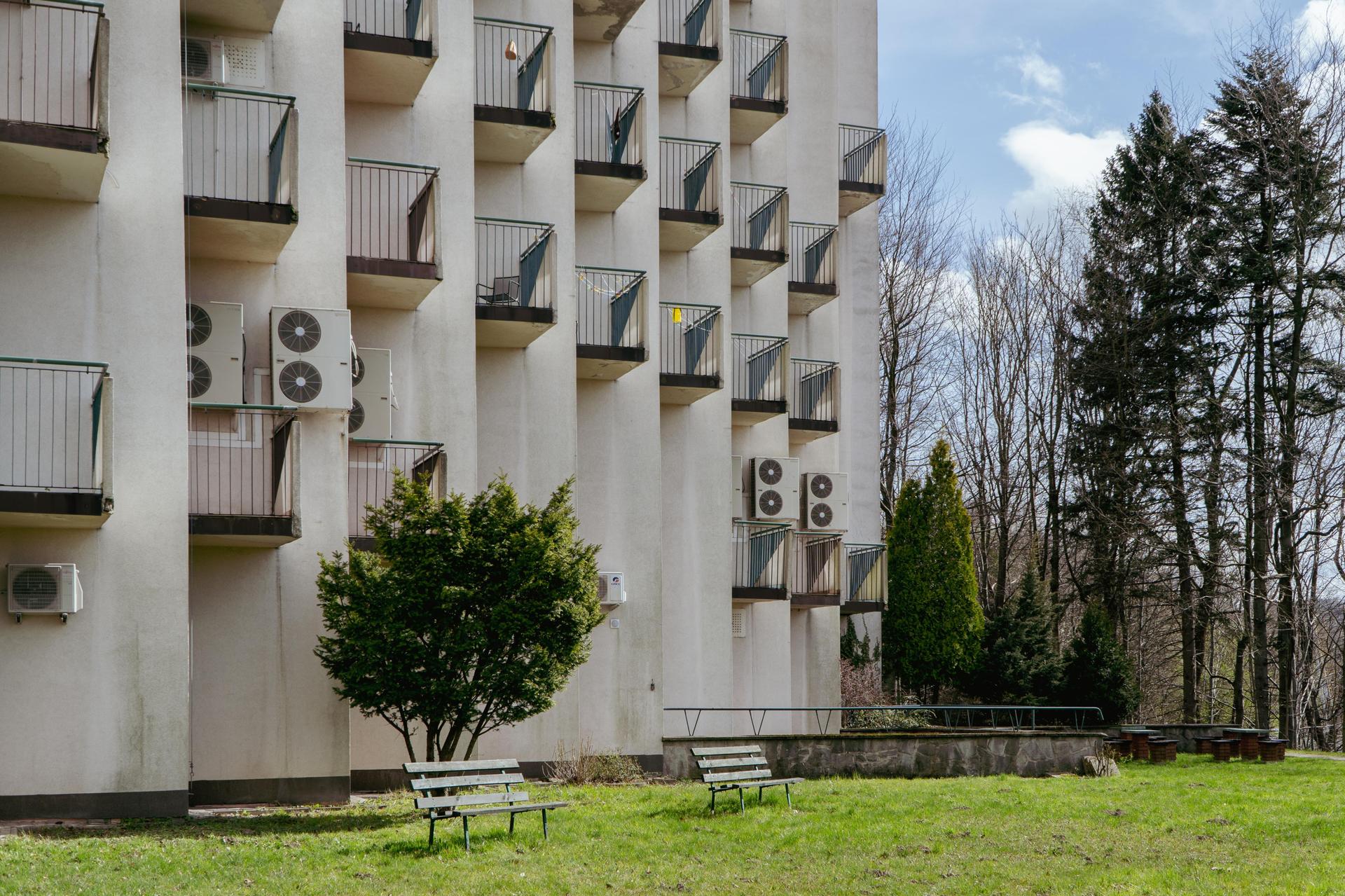 Piramidy z Ustronia Zawodzie - zdjęcia. Klimat wczasów z PRL-u