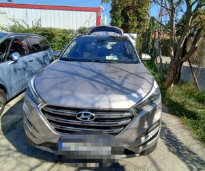 Policja odzyskuje skradzionego Hyundaia Tucson. Właściciel warsztatu z zarzutami