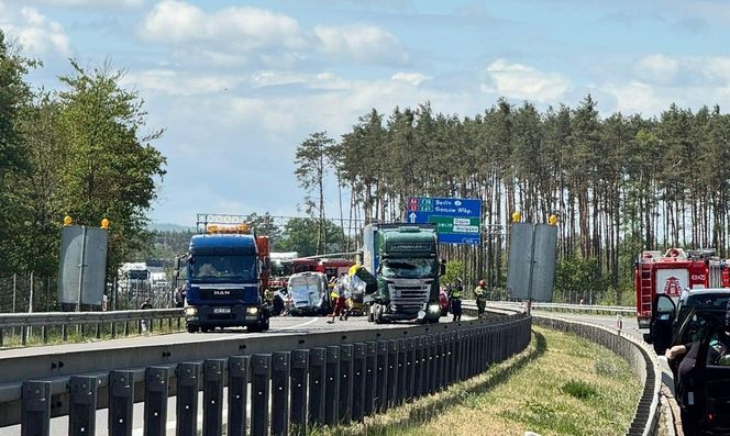 Wypadek na autostradzie A6