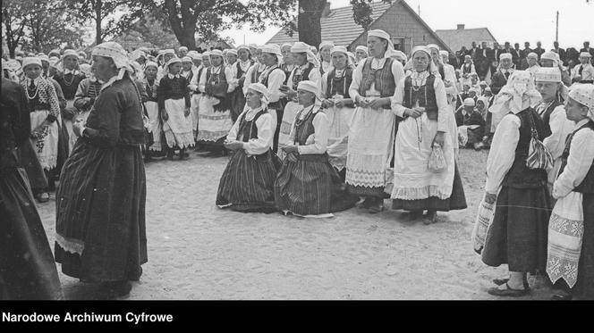 Boże Ciało w przedwojennej Polsce. Zobacz, jak kiedyś obchodzono Boże Ciało [ARCHIWALNE ZDJĘCIA]