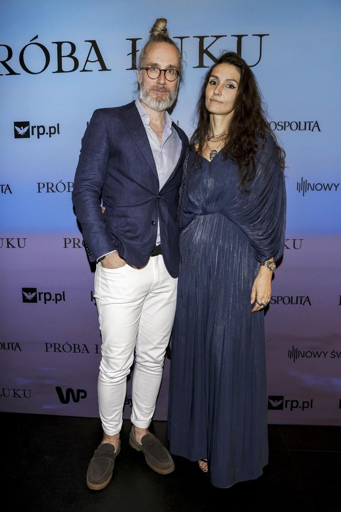 Racewicz w skórze, Steczkowska w kwiatach, a Żukowska w bieli! Taka ścianka to rzadkość!