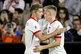 Zaskakująca decyzja Jana Urbana. Robert Lewandowski zmieniony, kibice zareagowali natychmiast