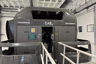 Ryanair otworzył w Krakowie ultranowoczesne centrum! To tu piloci uczą się latać Gamechangerami