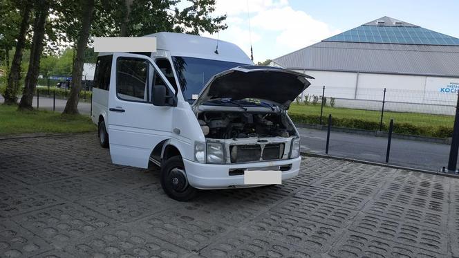 Zawiózł dzieci do aquaparku. Autor nie miał „ręcznego”, świateł i apteczki