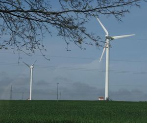 Co to jest elektrownia wiatrowa i gdzie można ją wybudować? Jak przepisy omawiają tematykę inwestycji w zakresie elektrowni wiatrowych?