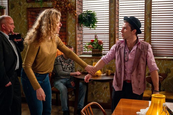 Barwy szczęścia, odcinek 3189. Żabcia (Hanna Klepacka), Broda (Andrzej Popiel) 