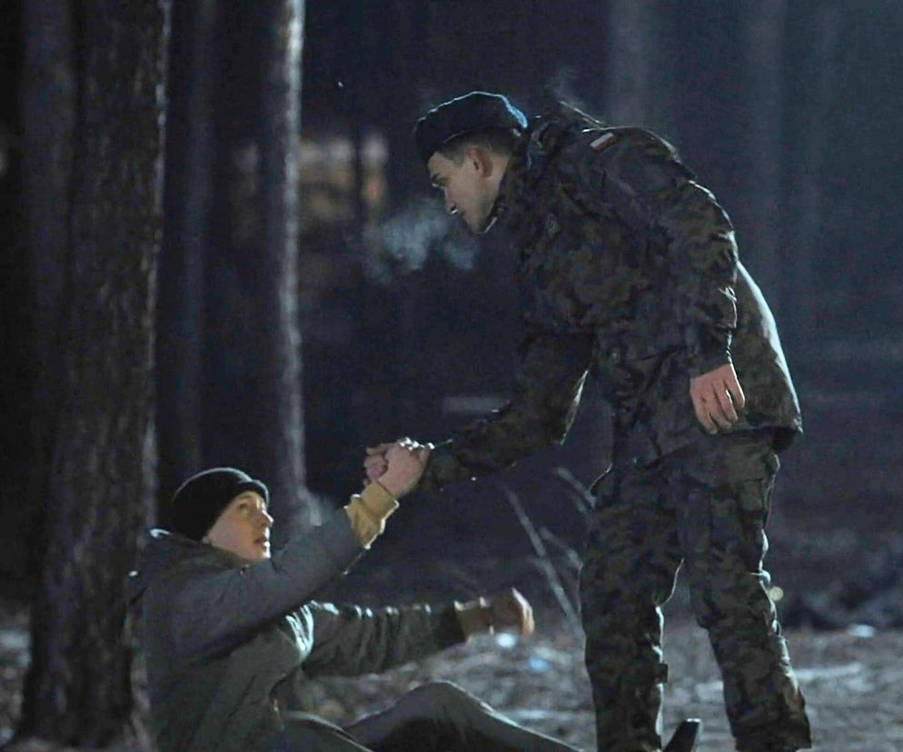 M jak miłość, odcinek 1869: Mateusz uchroni Kacpra przed osiłkami z Grabiny. Zrobi się niebezpiecznie – ZDJĘCIA