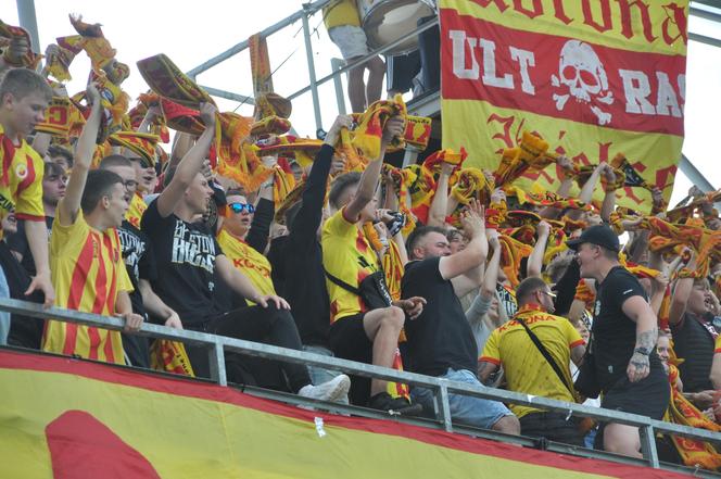 Korona Kielce - Ruch Chorzów. Zdjęcia kibiców na Suzuki Arenie