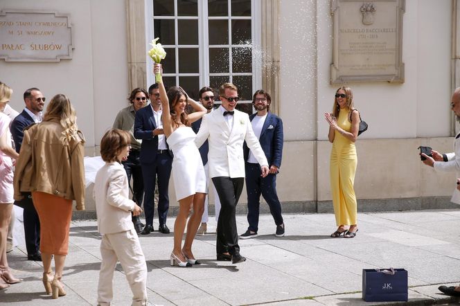 Ślub jak z bajki! Syn Marioli Bojarskiej-Ferenc powiedział tak. Panna młoda nie ukrywała brzuszka