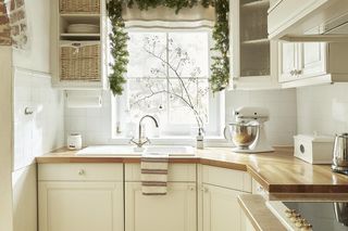 Jak ustroić okno na Boże Narodzenie?