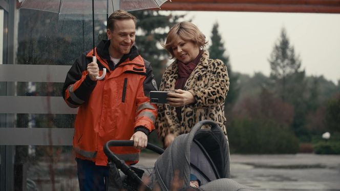 Na dobre i na złe odc. 952. Lucyna (Anna Samusionek), Michał (Mateusz Janicki), Czaruś (Kajetan Szkopek)