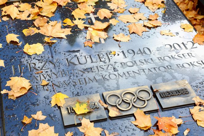 Skromny grób Jerzego Kuleja