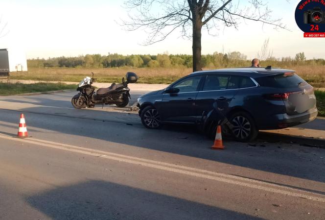 Zderzenie skutera z samochodem w Piasecznie. Do rannego wezwano śmigłowiec