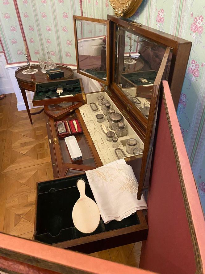 Pałac w Rogalinie zachwyca turystów. Znajduje się 20 kilometrów od Poznania 