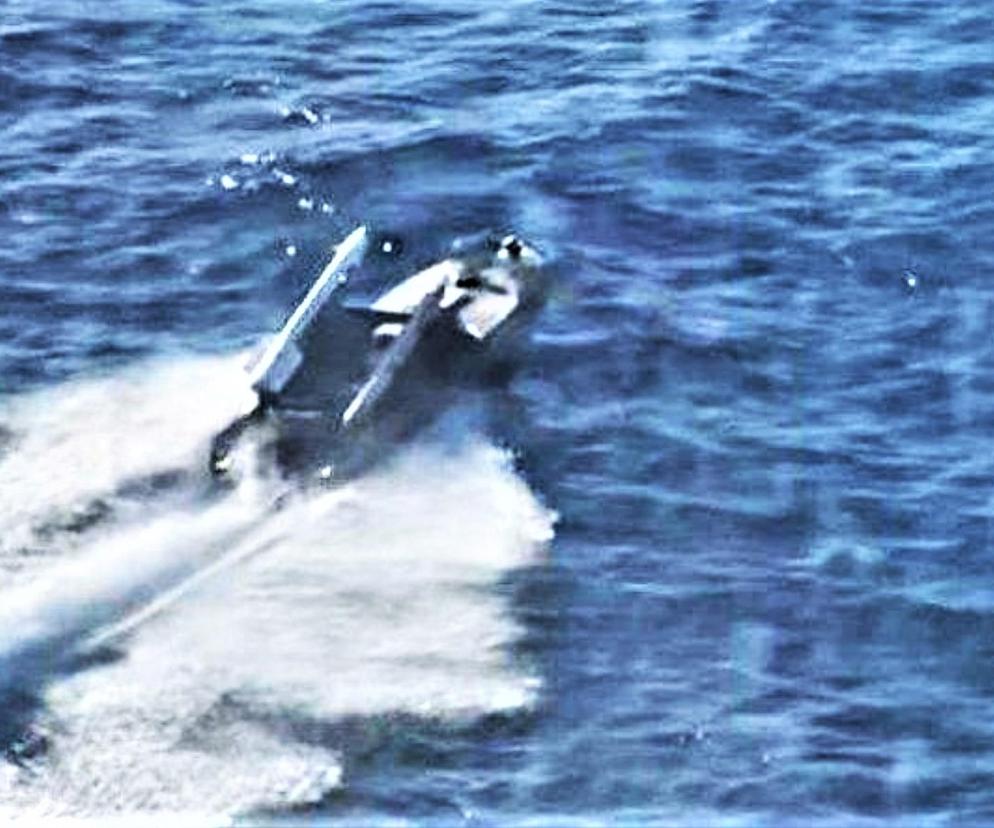 Dron morski z rakietą R-73