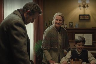 	Gra z Cieniem, odc. 2. Matka Heleny - Barbara (Maria Pakulnis), Pawełek (Iwan Małachow), Tomasz (Grzegorz Małecki)