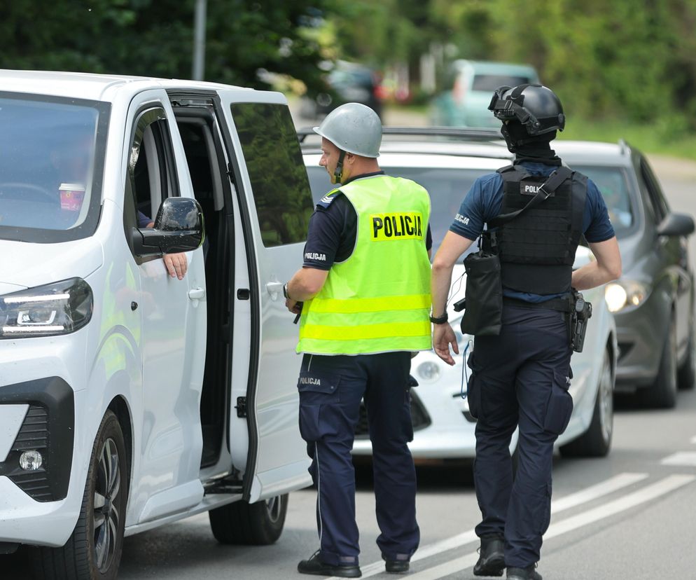 Wyposażenie policjantów jest niewystarczające? Kontrowersje związane z obławą w Starej Wsi