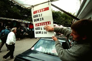 Lata 90-te, handel na stadionie dziesięciolecia