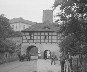 Łagów na starych fotografiach. Poznajesz te miejsca? 