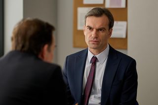 Danka trafi do aresztu, gdzie dogada się ze współosadzonymi.