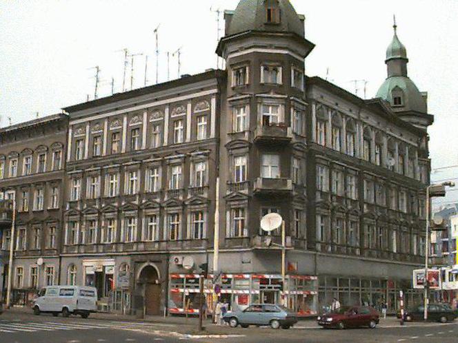 Ulica Krzywoustego w latach 90.