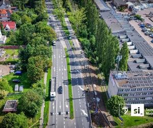 Tak wygląda praca na ul. Bogumińskiej. Powstaje nowa ścieżka rowerowa i chodnik