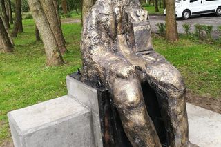 Pomnik Przemysława Gosiewskiego w Dąbkach