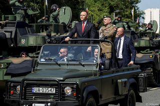 Największa defilada w historii naszego kraju. Nawrocki żąda od Tuska deklaracji bezpieczeństwa i armii liczącej pół miliona żołnierzy