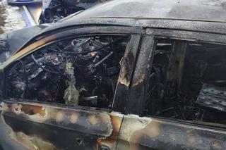 Śmiertelny wypadek pod Opocznem. 21-latek wyciągnięty przez świadków z płonącego auta