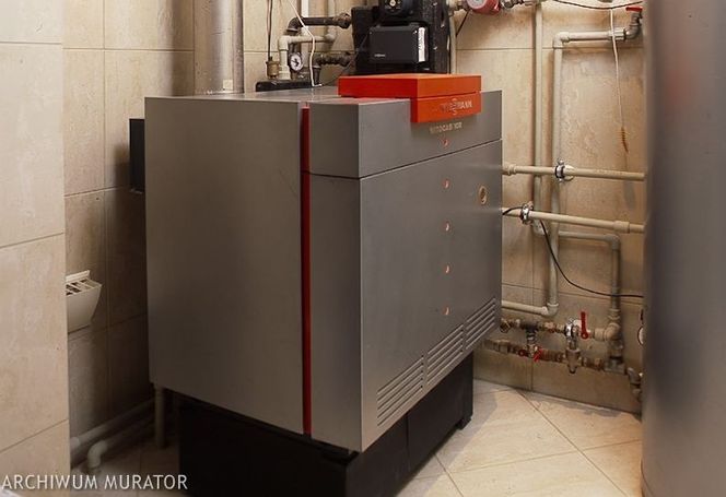 Reklamacja kotła dwufunkcyjnego: wygaśnięcie gwarancji, a niezgodność towaru z umową