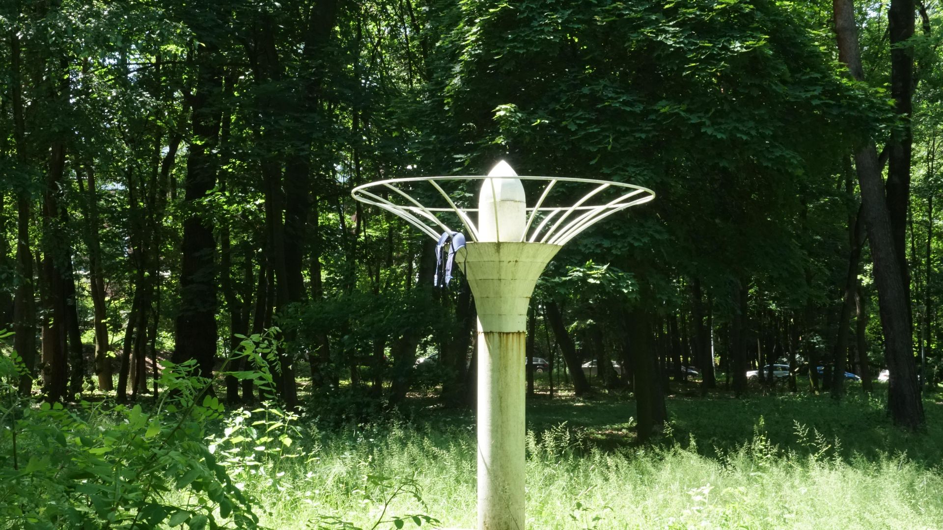 Mościce, Tarnów - rzeźba Marcina Zarzeki