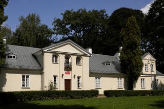 Przysucha / Dwór Dembińskich z XIX w., obecnie Muzeum im. Oskara Kolberga