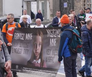 Protest rodziców i dziadków w Warszawie (7.03.2025)