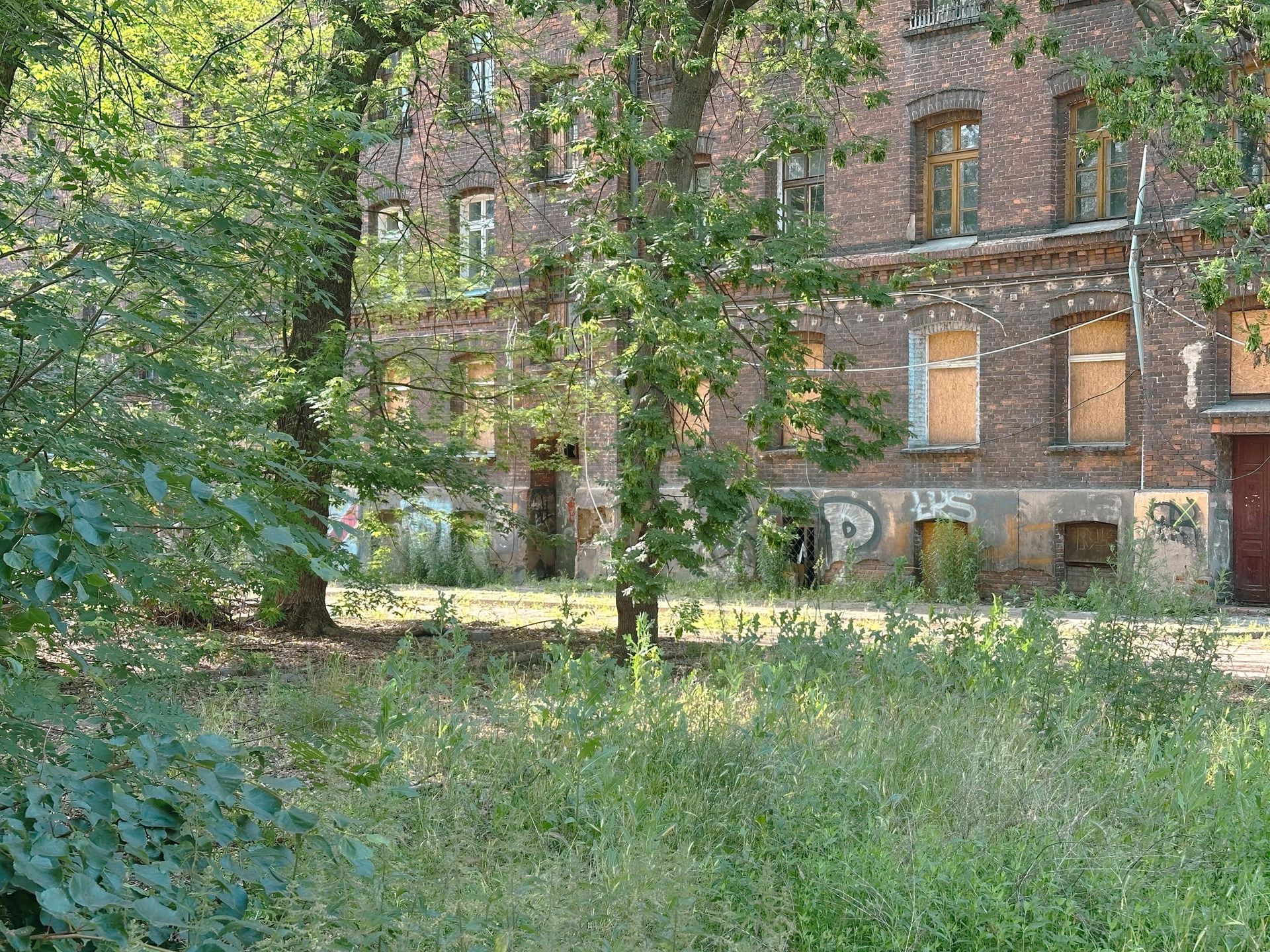 Zabytkowe famuły Izraela Poznańskiego w Łodzi 